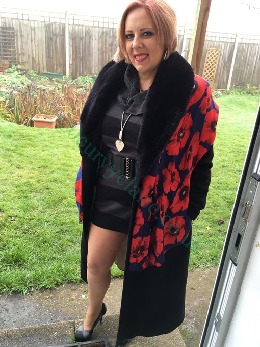 I&rsquo;m heading down to Ely river front by the marina NOW to do some filming, come along and say hi if you&rsquo;re<a href="/tag/stockings"class="tags"><span>#stockings</span></a><a href="/tag/heels"class="tags"><span>#heels</span></a><a href="/tag/seams"class="tags"><span>#seams</span></a><a href="/tag/platform"class="tags"><span>#platform</span></a>