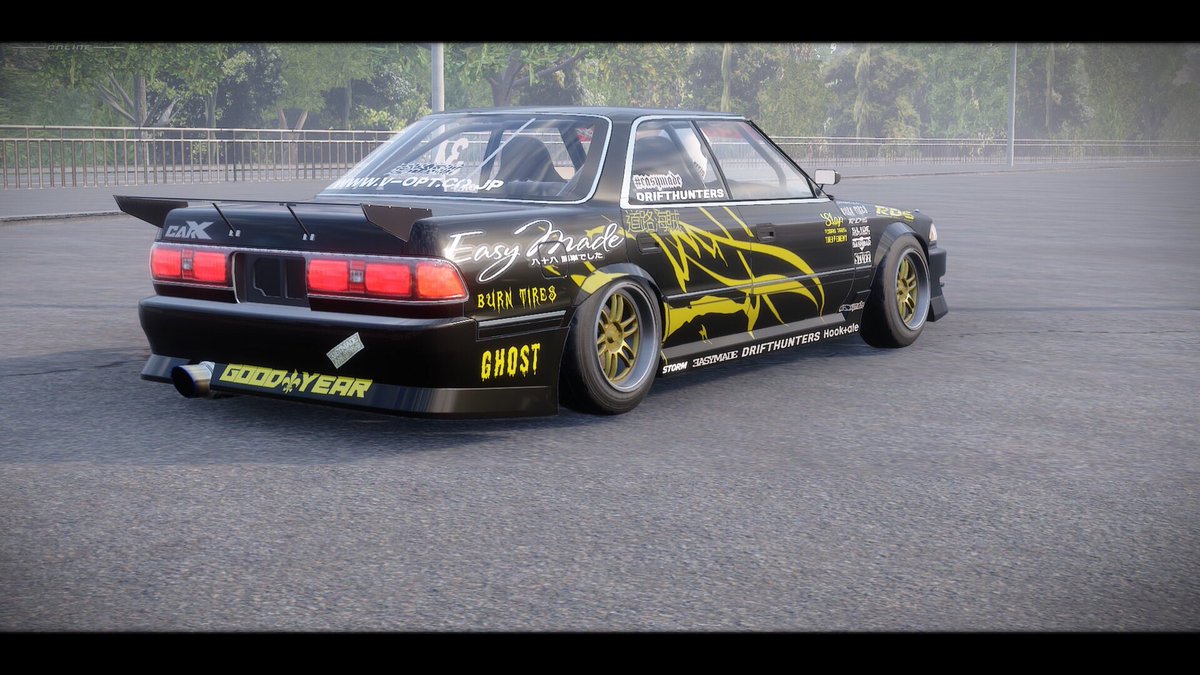 参考車両 D1GP 2003年 手塚強さんのJZX81 4ドアとは思えない走りで印象