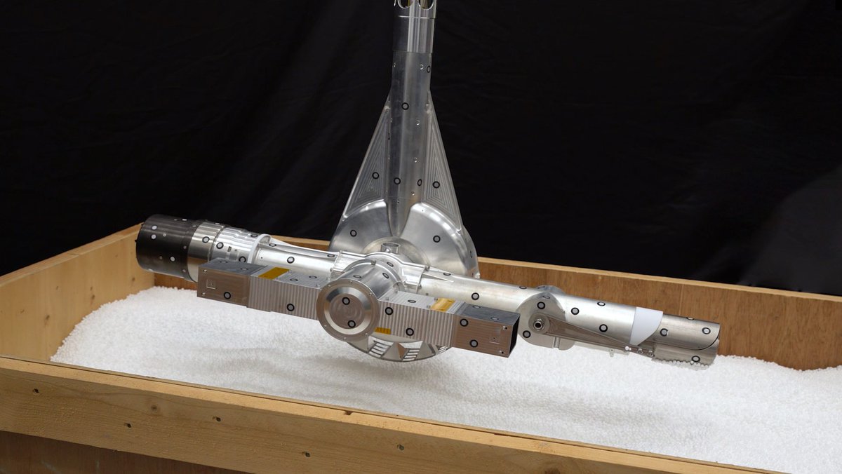 HongKongPolyU's tweet photo. In support of the Nation’s first lunar sample return mission, a #PolyU research team developed and manufactured one of the key systems for this historic undertaking, namely the “Surface Sampling and Packing System”, in collaboration with #ChinaAcademyofSpaceTechnology. https://t.co/J94VkJEhx2