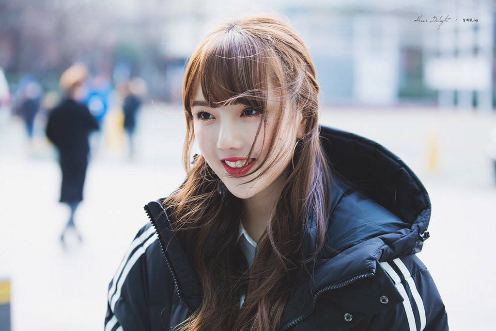 hourlyennie's tweet photo. cr. sheerdelight819 
#여자친구 @GFRDofficial 🐥 #예린 #YERIN https://t.co/G07eIplsa5