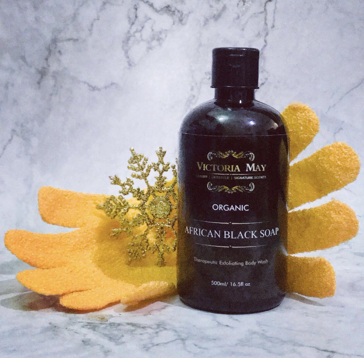 funmiefunmero's tweet photo. #homemade #bodywash #exfoliate #handmadewithlove #ayurvedic #victoriamayskincare #sheabutter #africanblacksoap #organicoils #thepreferredbrand #essentialoil #fruitextracts #roots #organicherbs #madeinnigeria https://t.co/7gQ0KNqqTc