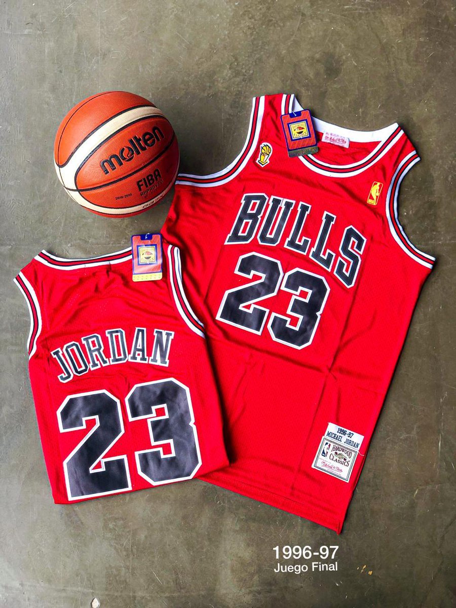 Jordan #23. mitchell & ness. Classics