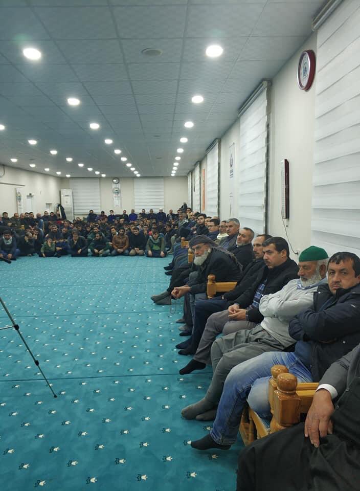 dkvsiverek's tweet photo. 25 Aralık 2019 Tarihinde Osman Atalay’ın verdiği ‘Bağımlılıkla Mücadele’ seminerinden kareler...
Bir daha o eski günlerdeki gibi salonlarımızı doldurmak dileğiyle..🤲
#bağımlılıklamücadele #tbt #geçmiş #dkvsiverek #davetvekardeşlikvakfı
#davetvekardeşlikgençliği https://t.co/Lz4fyM0FZB