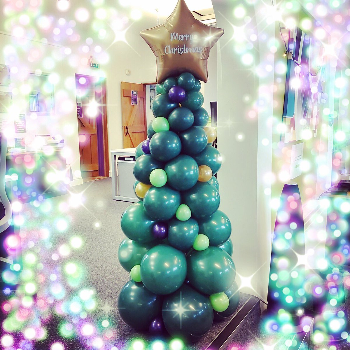 Christmas has arrived at Wildwood HQ! Our splendid balloon tree from <a href="/ToHaveToHireWed/">To Have & To Hire</a> is giving us #festivefeels ✨🎄#supportlocal