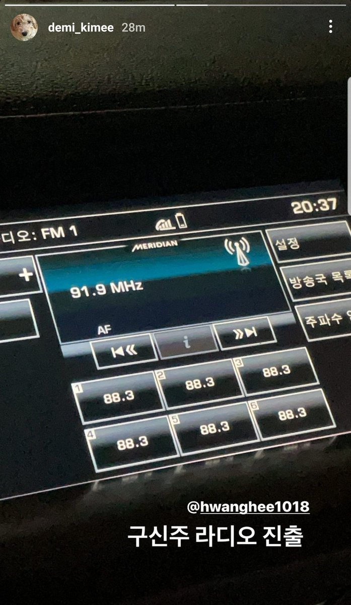kimyongjiph's tweet photo. Yongji listening to MBC radio while tagging Shin Joo #gumihocouple
.
.
.
#kimyongji 
#김용지 
#kimyongjiph https://t.co/XoPveVZZxL
