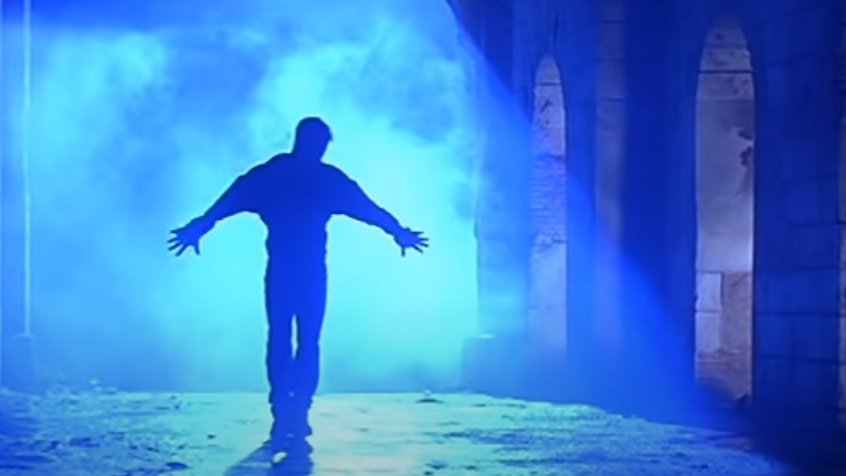 Check the THREAD !!Silhouette Shots of  @Suriya_offl movies.Starting from  #SooraraiPottru   till  #PoovellamKettuppar