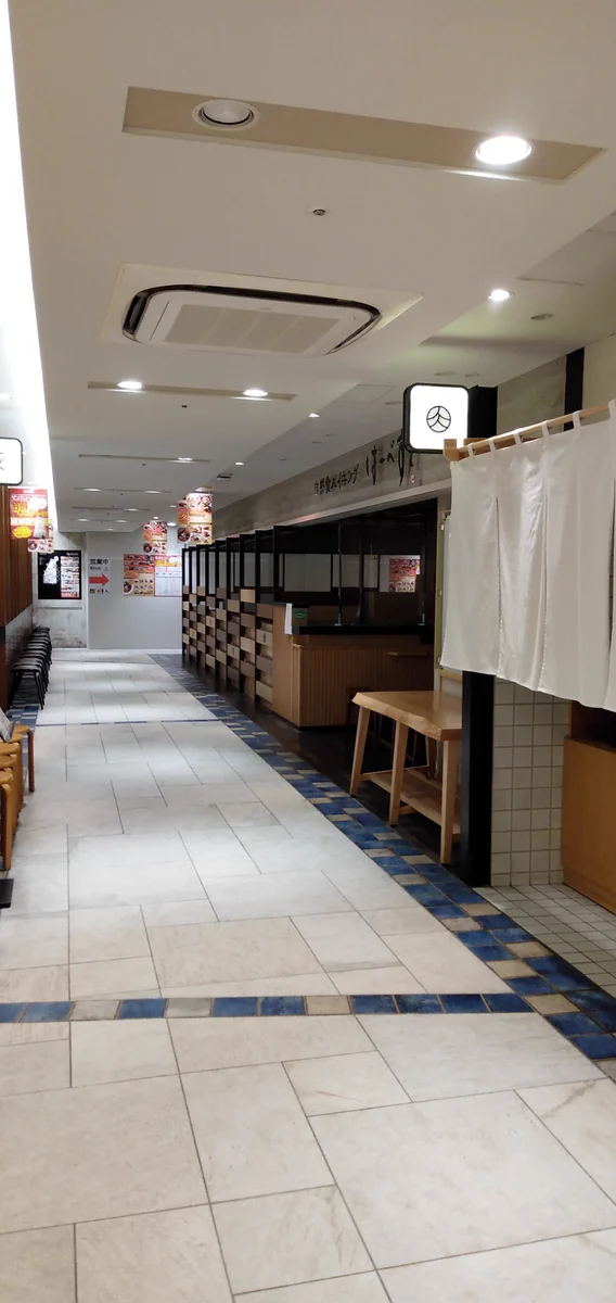 ヨドバシのレストラン街が閑散としていると思ったら？ほとんど潰れていた…