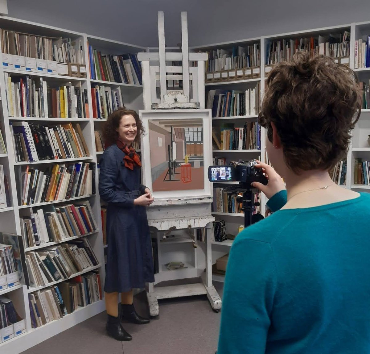 Fun morning filming with @CassiaPenn of @WBGTrust about Wilhelmina Barns-Graham's work of the 1940s 🙂 #wilhelminabarnsgraham #womanartist #scottishwomanartist #1940s