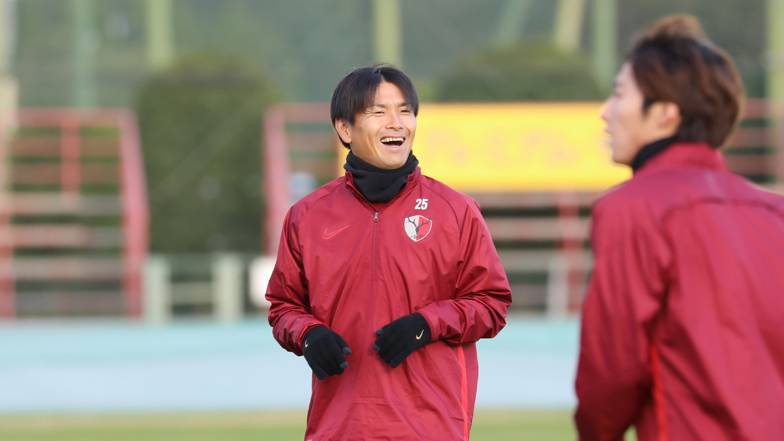 鹿島アントラーズ 赤 長袖 ピステ ウィンドブレーカー 2025年最新】アントラーズ ウィンドブレーカーの人気アイテム