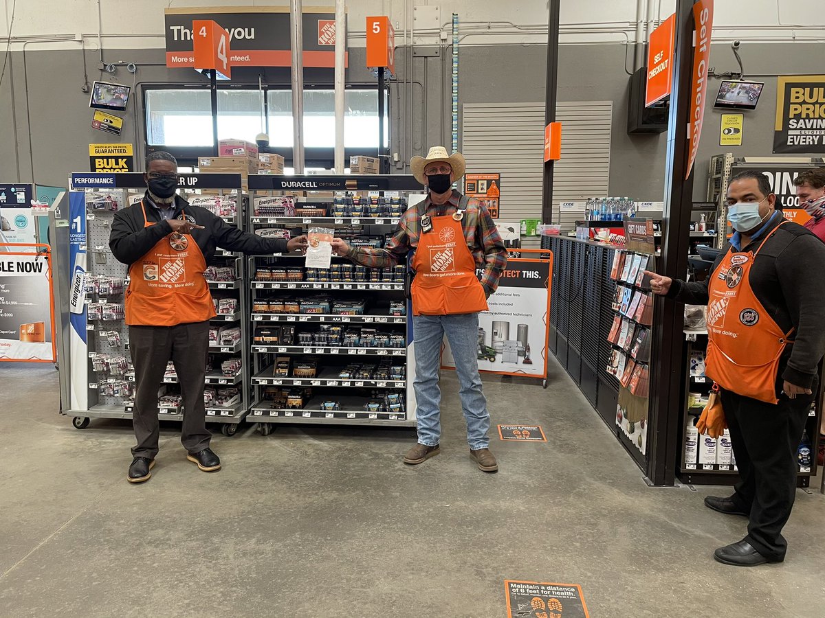 Thanks to our RVP <a href="/CharlesA_Wilson/">Charles Wilson</a>  for stopping by today. It was great to have you in the store and thanks for sharing your knowledge with the team. Thanks for recognizing Alvin For his hard work and dedication in Garden.