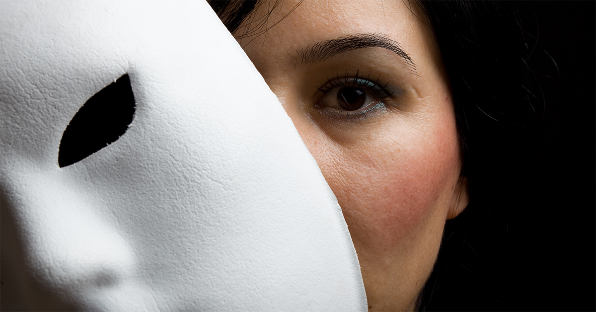 RayFerreira's tweet photo. Often, businesses treat customers and employees as if they come from different worlds. That confuses the public and compromises authenticity. 

Unmask Your Brand’s Full Potential: https://t.co/Oq01QbbPvA

#brandstrategy #corporatepurpose #employerbranding https://t.co/u5ca1Ylsv2