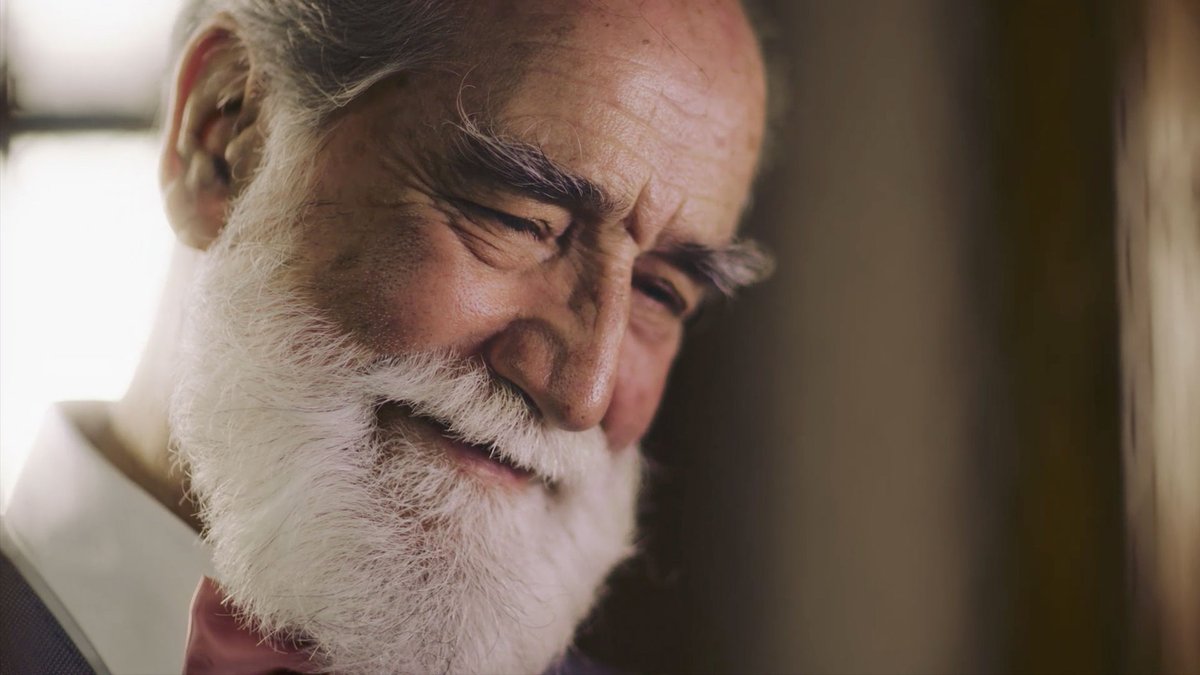 Movicutsapp's tweet image. ⏳ 𝙉𝙤 𝙧𝙚𝙘𝙤𝙧𝙙𝙖𝙢𝙤𝙨 𝙙𝙞́𝙖𝙨, 𝙧𝙚𝙘𝙤𝙧𝙙𝙖𝙢𝙤𝙨 𝙢𝙤𝙢𝙚𝙣𝙩𝙤𝙨  ❤️
Toda una vida llena de #recuerdos, anécdotas, momentos mágicos e irrepetibles que pueden quedar inmortalizados en un videoálbum único. Crea tu #video #regalo 🎁 
➡️  movicuts.com/movies-memories