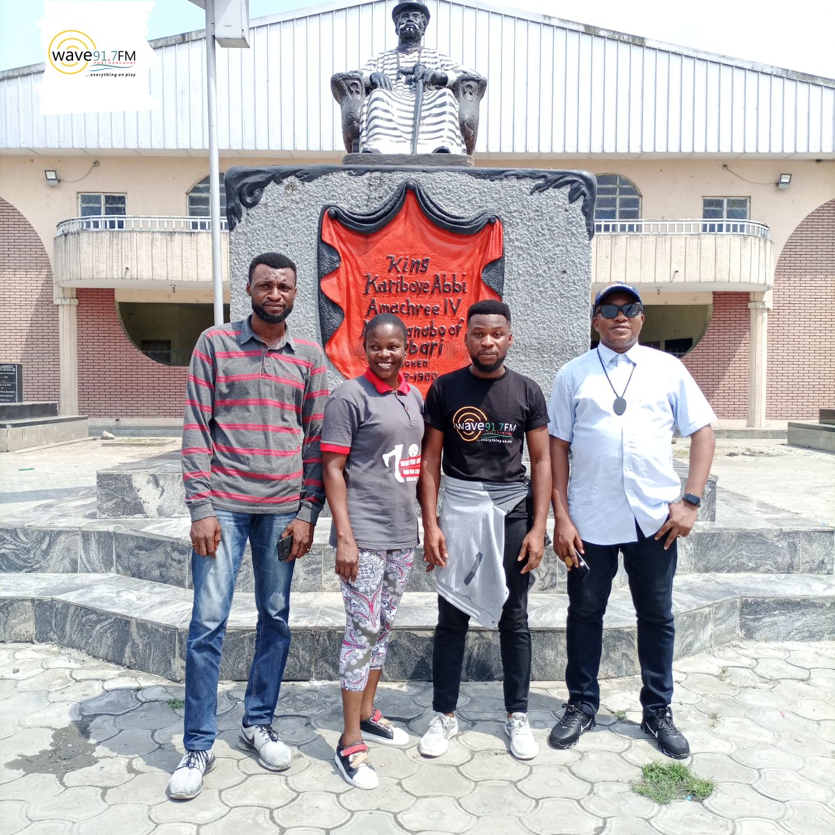 917wavefm's tweet photo. The smiles on the faces of our beneficiaries and the blessings they poured on us after receiving their surprise package is an affirmation that indeed, giving is in itself receiving.
#WSWS14 #TheReachOut #WaveFmPh
@excel_u https://t.co/kOcq3RXnau
