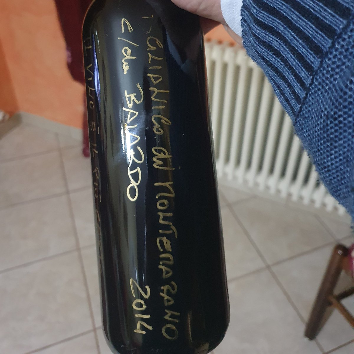 DomenicoBruno's tweet photo. Il vino è il più certo (e senza paragone) il più efficace consolatore. G.Leopardi

All'amicizia

#vino #wine #montemarano #contradabaiardo #irpinia #vinorosso #redwine #aglianico2014 https://t.co/iiVqsozjhH