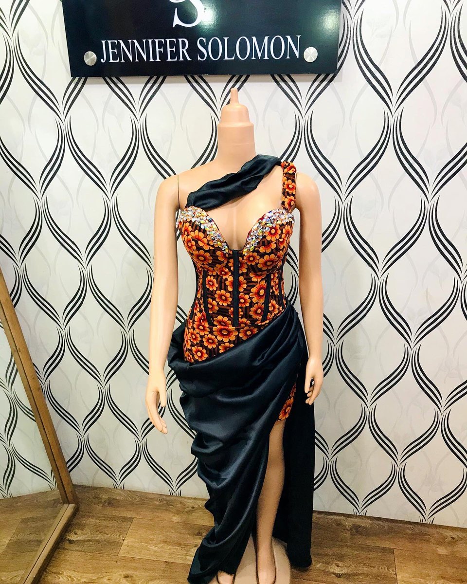 J_solofficialNG's tweet photo. π§‘π€π§‘π€π§‘π€π§‘π€
Gorgeous dress from #JenniferSolomon π₯°π₯°π₯°π₯°βοΈβοΈβοΈ
#JS #Fashion #Style #NigerianDesigner https://t.co/WsIUfpSEy8