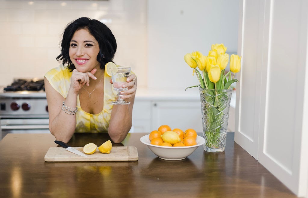 If you need a 𝗲𝗺𝗼𝘁𝗶𝗼𝗻𝗮𝗹 𝗱𝗲𝘁𝗼𝘅, I'm sharing one sure-fire way to be kind to your mind. bit.ly/39QN4YL

#HIListicallySpeaking #mentalhealth #tuesdayvibe