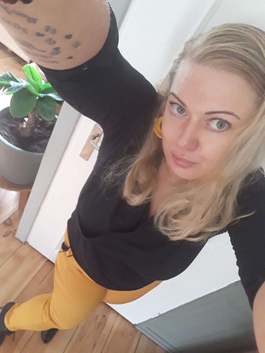 Klaar voor de feestdagen?
#vinted #vintedfrance #vintage #secondhand #fashion #secondemain #vintedseller #vintedaddict #poshmark #slowfashion #friperie #vintedtreasures #videdressing #mercari #mode #style #a #vintagestyle
