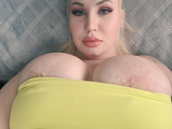 Happy Tuesday ? https://t.co/59ayn88Ezp
