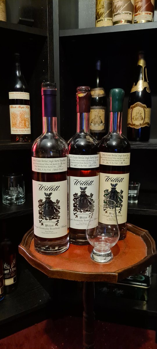 Carl_Hayward32's tweet photo. Tonight im going to enjoy this lineup of @WillettWhiskey #7yr #13yr #Kentucky #bourbon &amp; a new bottle of #4yr #rye 🥃 https://t.co/FKDzOQxLSJ