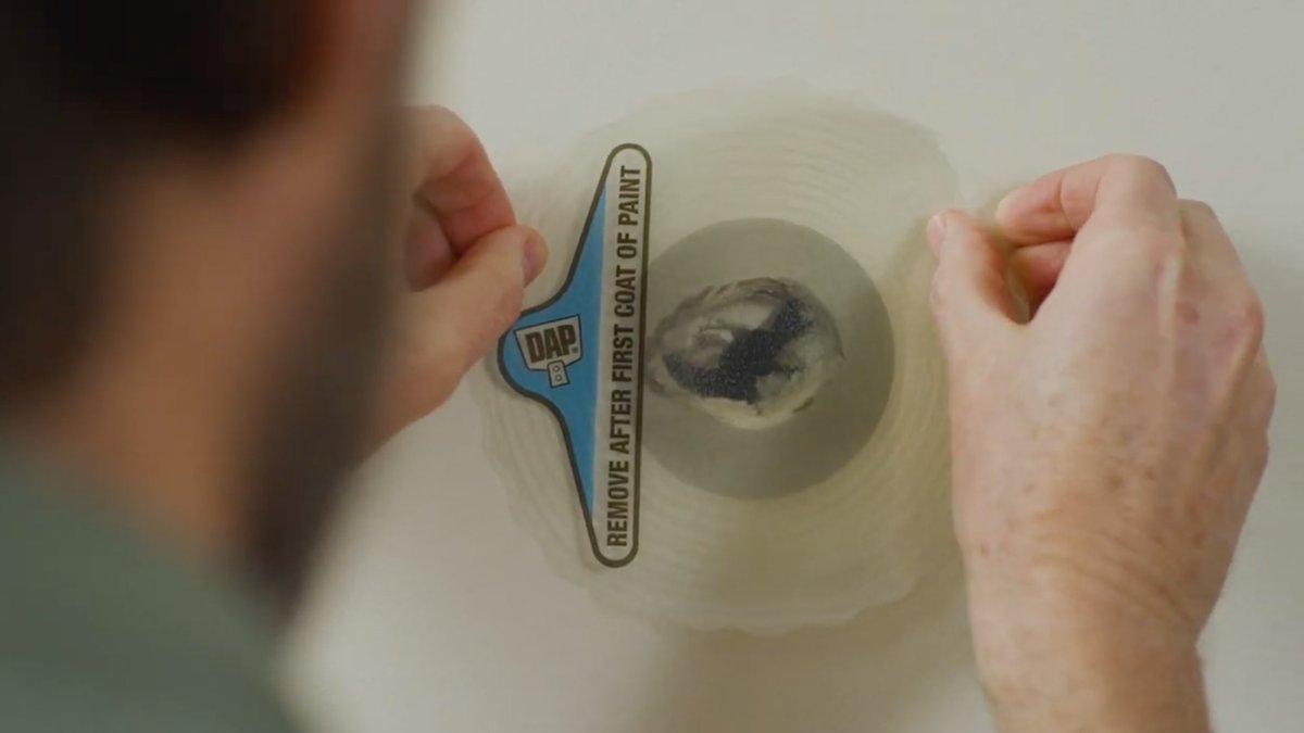 DAPproducts's tweet photo. Press firmly to smooth around the outer edges of the Eclipse Rapid Wall Repair Patch to ensure proper adhesion to the surrounding drywall. Only press where the patch is in contact with the drywall, not through the damaged area.  #DAPeclipse #DAPTips https://t.co/zVN9vvNNY8 https://t.co/wMoBPc5hlN