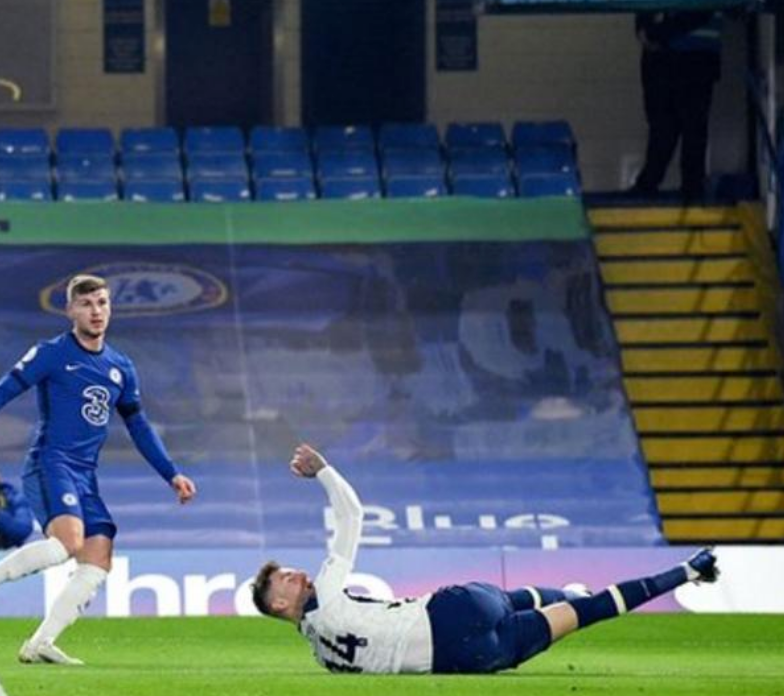 ApexAlgorithms's tweet image. Tottenham returned to the top of the Premier League despite being held by Chelsea in a highly-competitive yet goalless London stalemate.