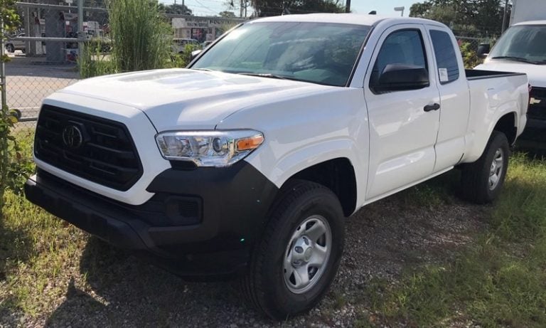 GTLeasing's tweet image. Year : 2016 
Make : TOYOTA 
Model : TACOMA 
Options : Ext Cab PW PDL Cruise 
Miles : Only 50k mi
BUY $15,650 LEASE $348 mo + tax tag
48 mo closed end commercial lease 20k mi yr wac
Call 904-398-5000 
GTLeasing.com 
#Jacksonville #Florida #GTLeasing #ToyotaTacoma