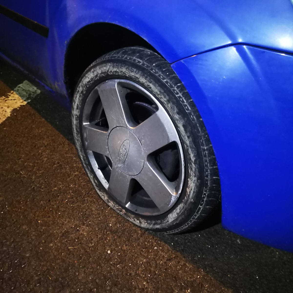DerbyshireRPU's tweet photo. Chesterfield. Fails to stop for 20 minutes driving dangerously. Stung by @DerbyshireARU, twice. Comes to a stop, tries running but caught. Driver high on drugs with only a provisional licence. Arrested. #Seized #NoDamage #Traffic #Fatal4 #FeelingDeflated https://t.co/9a448B1MEa