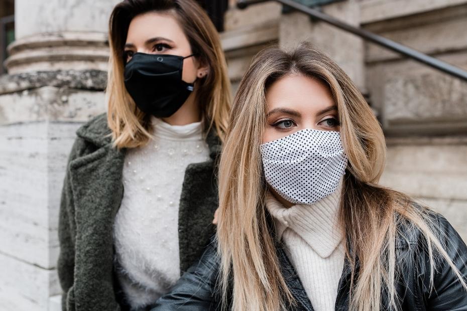 zenahr's tweet photo. Pronašle smo funkcionalne i moderne maske za lice s hrvatskim potpisom: Na prvom mjestu uvijek je zaštita, držimo i do udobnosti i praktičnosti, naravno, a ono što će odlično zaokružiti cijelu priču je i lijep izgled https://t.co/HLTBQbBw90 https://t.co/04FTMYNXq4