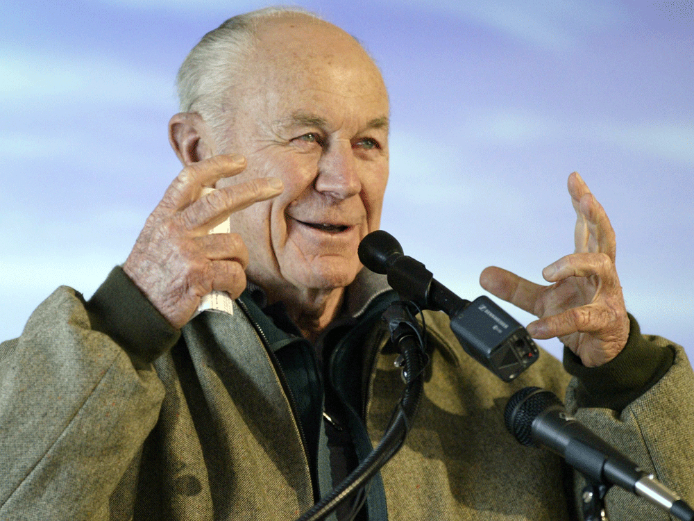 Chuck Yeager, test pilot who was first person to break sound barrier, dead at 97