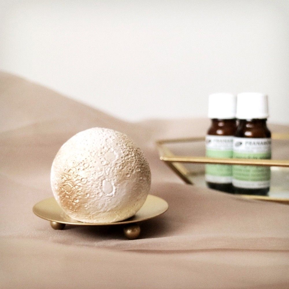 ট ইট র Creema クリーマ リラックスタイムのお供に こんなアロマストーンはいかが 小さなお月様にオイルをたらせば ふわっと心地よい香りが広がって ぐっすり眠りにつけそうです Creema新作 T Co 2oue1fgadn