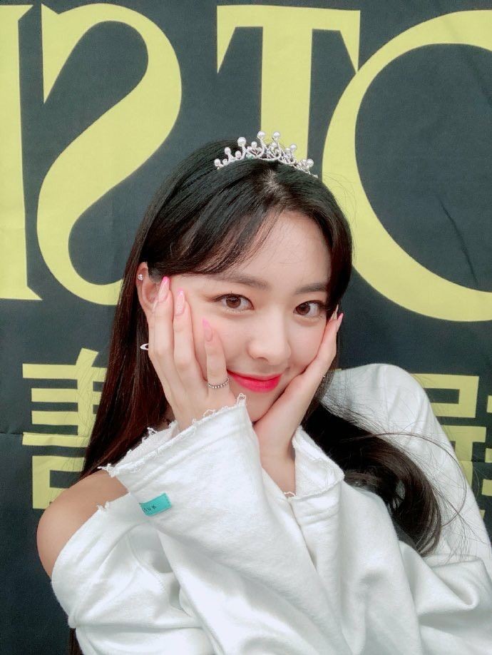zippyfun's tweet photo. Happy birthday to our maknae!!! 
Thank you for growing up to be such a beautiful and kind girl, thank you for lot of love💘
Always be happy and healthy💘
Let's give each other love in the future💗💗
#PrincessYunaDay
#HappyYunaDay
#들리니_힘껏_유나생일_외쳐 https://t.co/kBRhPP3j9J