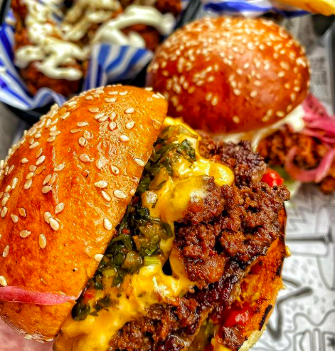 DigbethDiner's tweet photo. FOOD + DRINK GIVEAWAY 🍻

This will be the last time you'll see us in 2020 before we start to announce what will be our biggest year to date!

RT this post and we'll throw in a free £30 voucher on top of your order this weekend to one winner on Fri.

👉🏻https://t.co/arT5ql72nb https://t.co/6sTtWcLcjs