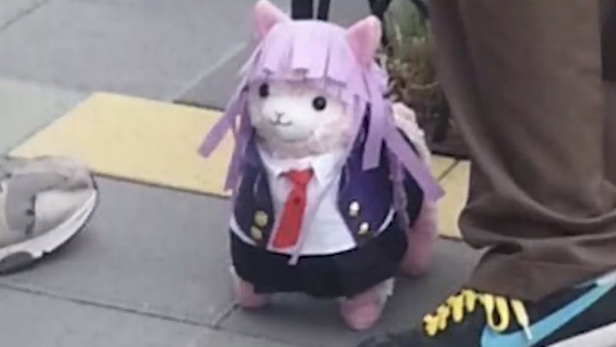 Alicebirb's tweet photo. Welp Danganronpa V llama https://t.co/yxeEJM1sRK