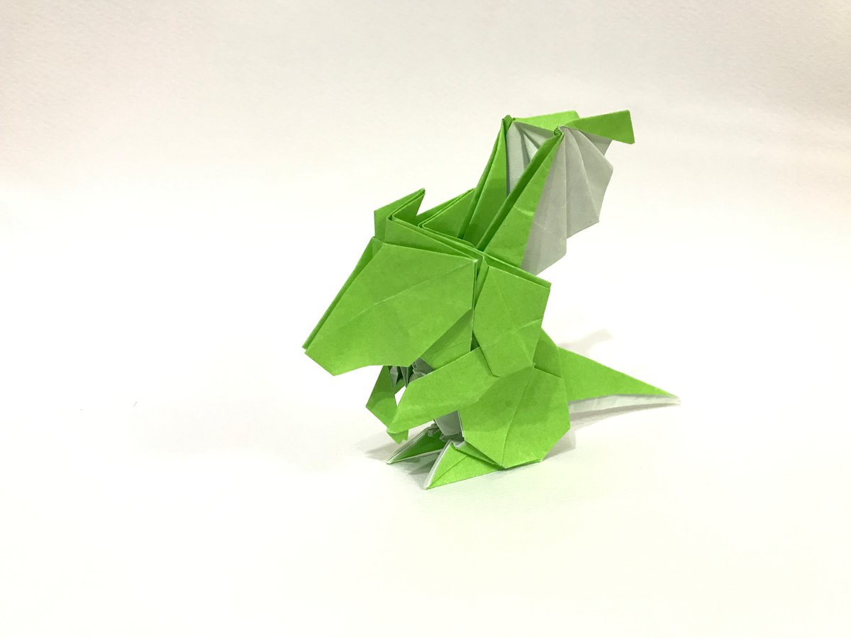 Baby dragon-さくB おりがみ
24x24cm kami
video tutorial available in さくB おりがみ youtube channel