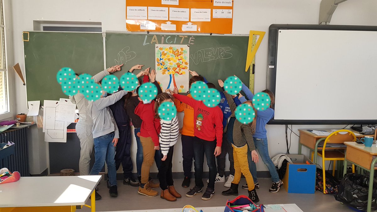 JallansE's tweet photo. Dans le cadre de la semaine de la laïcité, notre premier atelier concernait l importance de la laïcité et nous en avons fait un arbre!!!
#lesvaleurs @JallansE
 @USEP28EetL
@dsden28
@olivier_lecomte https://t.co/tgOF2ZA0tw