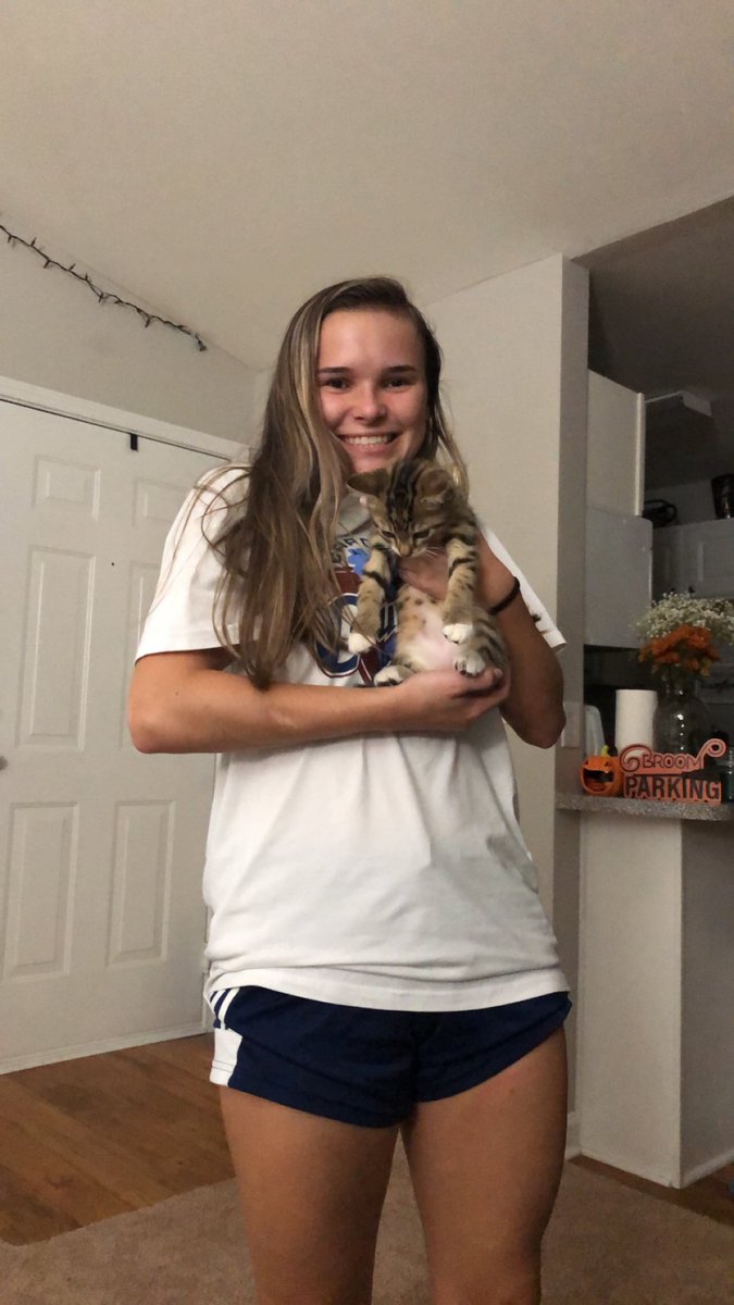 olivia7mason's tweet photo. @RollCougsRoll My not so smart son, Kiwi🥝 https://t.co/jQ1BExjDZw