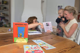 Charlotta Copcutt, del Centro Chileno Nórdico Literatura Infantil, nos cuenta de La Escalera del Lenguaje: lectura en voz alta durante la primera infancia, un proyecto regional en Suecia de la lectura en voz alta a temprana edad. 
fundacionlafuente.cl/la-escalera-de…