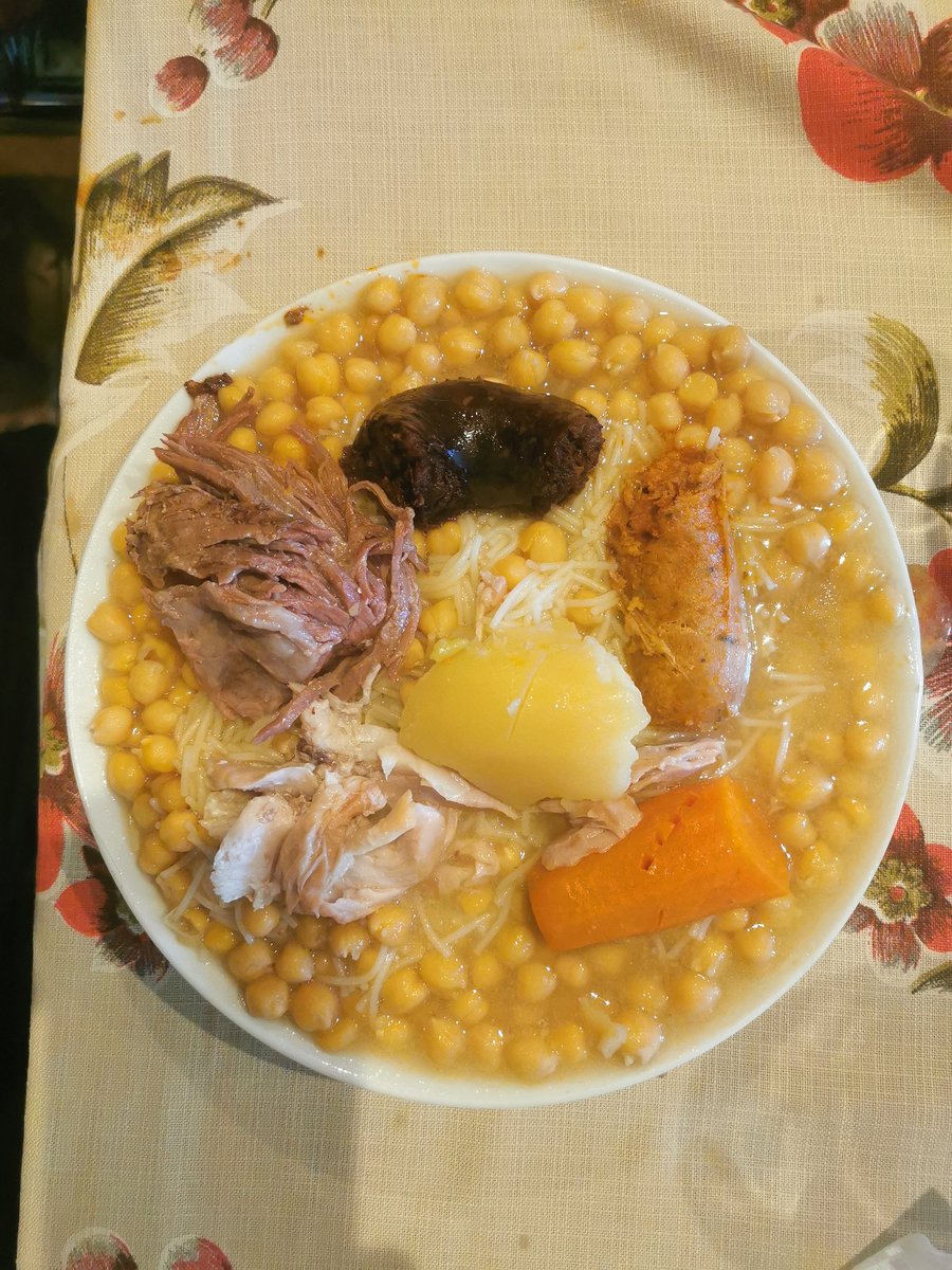 aurora_rincon3's tweet photo. ¿A quién le gusta el cocido?
#cocinaconmigo #recetas #comidasaludable #realfood #cocido #nettformación #MasterMPD https://t.co/HK4nROZbyG