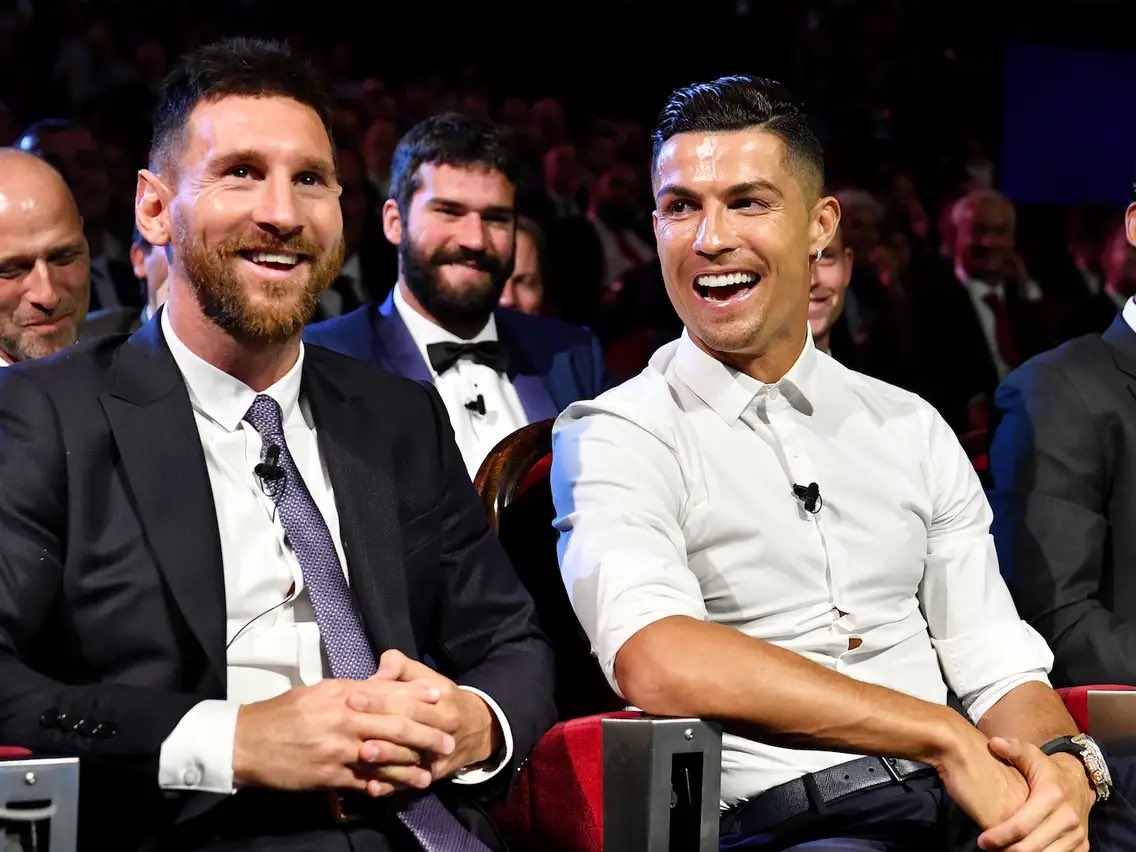 Cristiano Ronaldo : “I’m always motivated. I don’t need other players to motivate me, but of course, Messi is an unbelievable player, and maybe he does push me harder to become better and better.” (BT Sport)