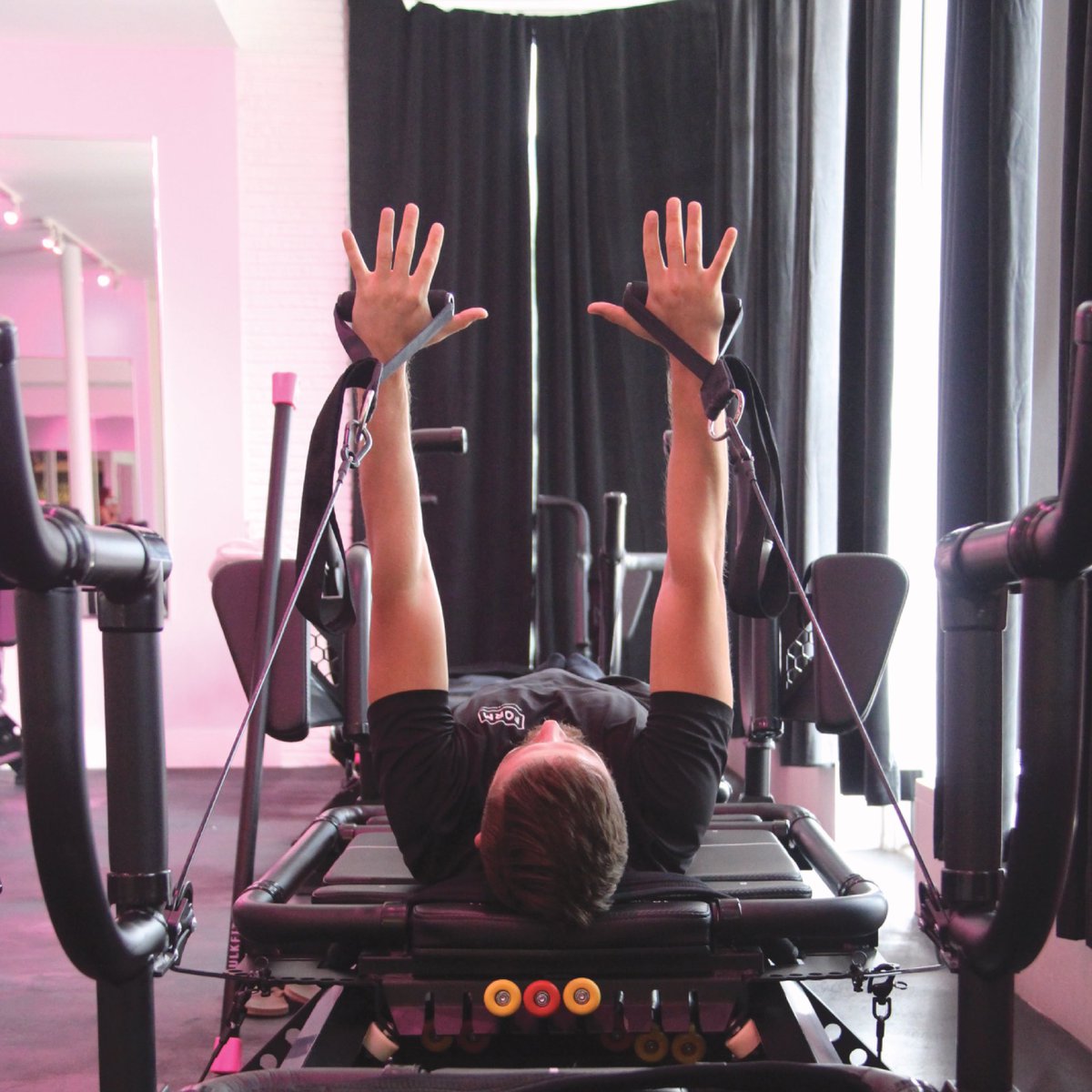 FORM uses EFFECTIVE ANGLES in every class.

❓HOW❓
⬇️⬇️⬇️
Our MEGAFORMER is adjustable to allow for training at different angles to help recruit and activate different muscle groups.💪🙌 FORM will maximize the use of all your muscles in just 45 minutes. 🔥🔥🔥