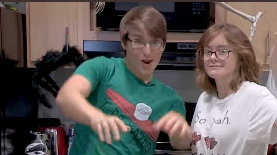 6) this has sorta derailed into me just infodumping abt my hyperfixation so heres charlie and his gf grace being the absolute Cutest™