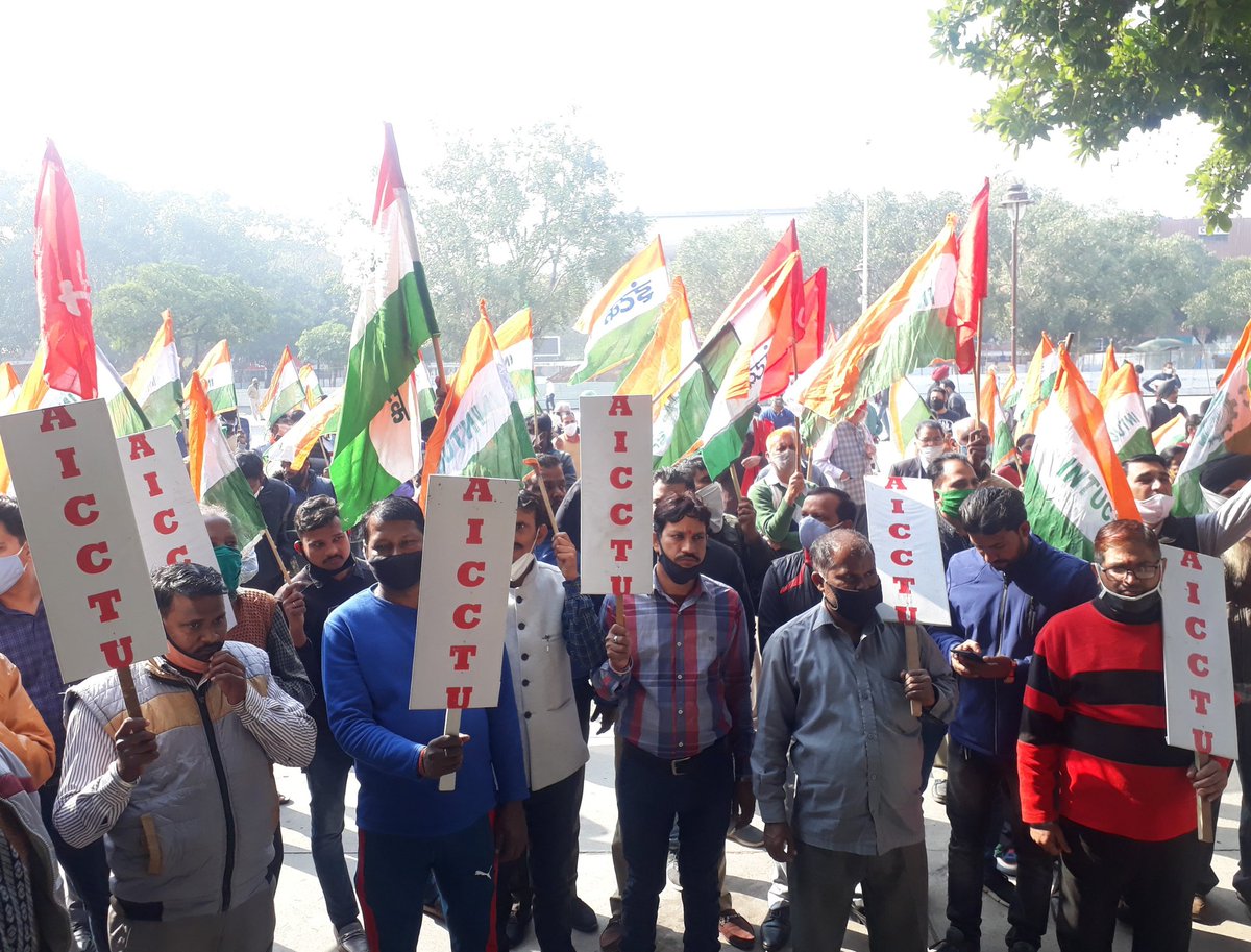 aicctuchd's tweet photo. किसान आंदोलन के समर्थन में चंडीगढ़ की ट्रेड यूनियनों की समर्थन रैली।

#BharatBandh 
#FarmersProtest https://t.co/qxsAFbK2GT
