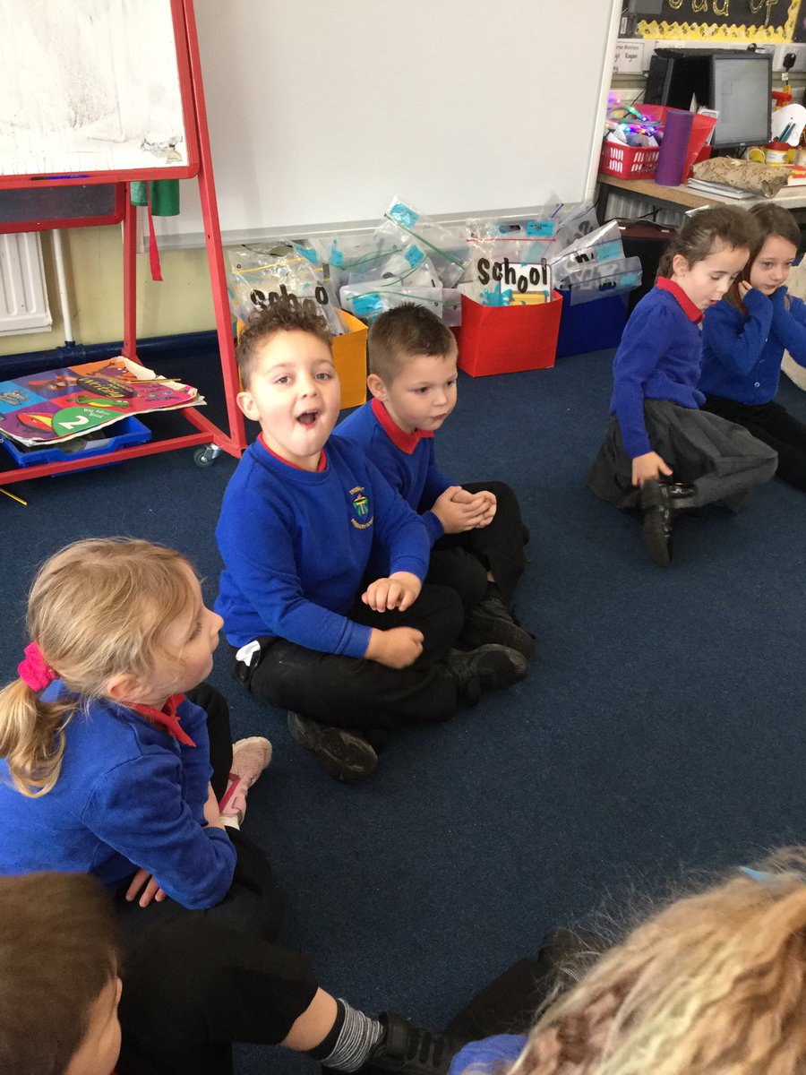 tripclass_1's tweet photo. We’ve been having a great day full of Christmas drama activities! We have played our favourite Christmas characters in role play, given each other presents and played a snowball game! 🎄🎅🏼 @OnthebeatEA https://t.co/OWcK7QfLIN