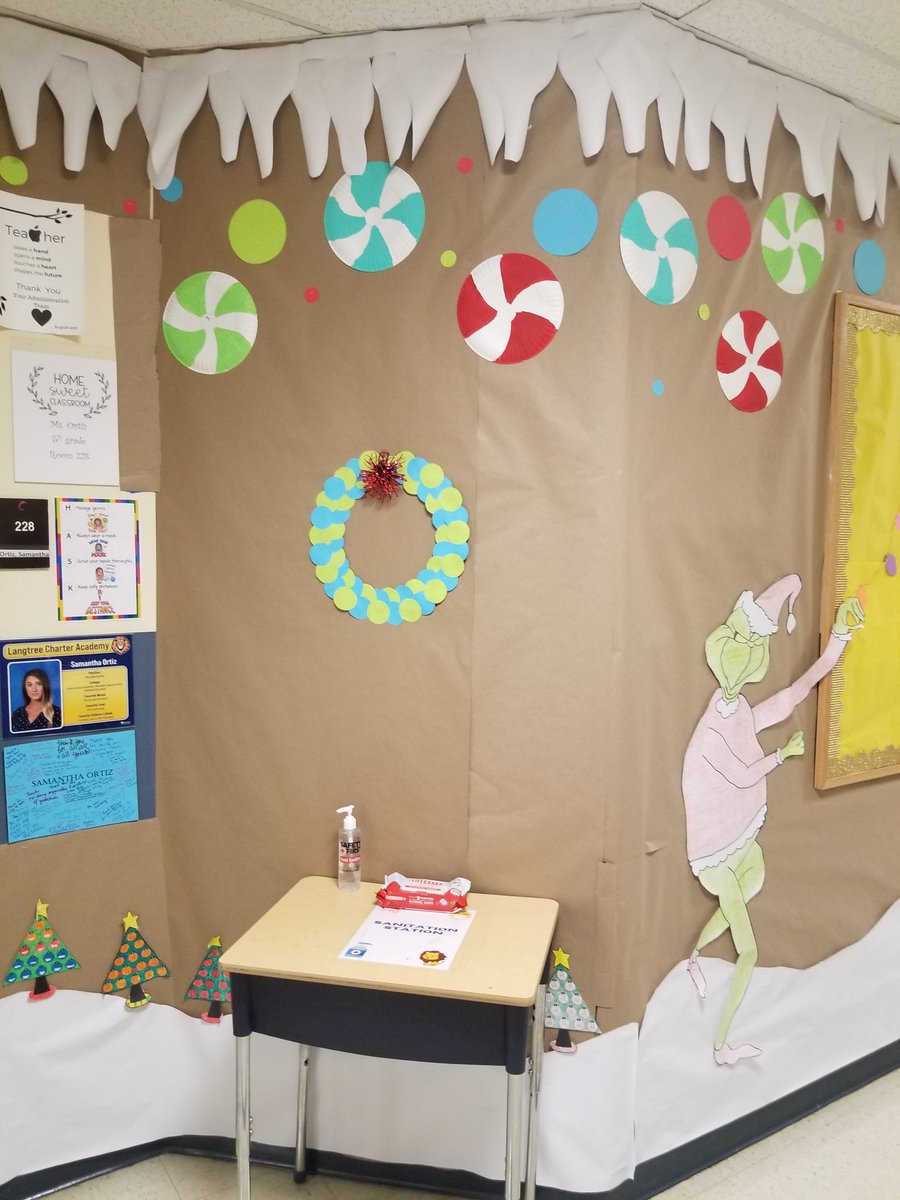 SamROrtiz22's tweet photo. It's beginning to look a lot like Christmas everywhere you go 🎄🎁
#langtreemade2021
#5thgrade 
#weareroaring 
#Christmas2020 
#ChristmasCountdown 
#TheGrinch https://t.co/i9DcMTz4ls