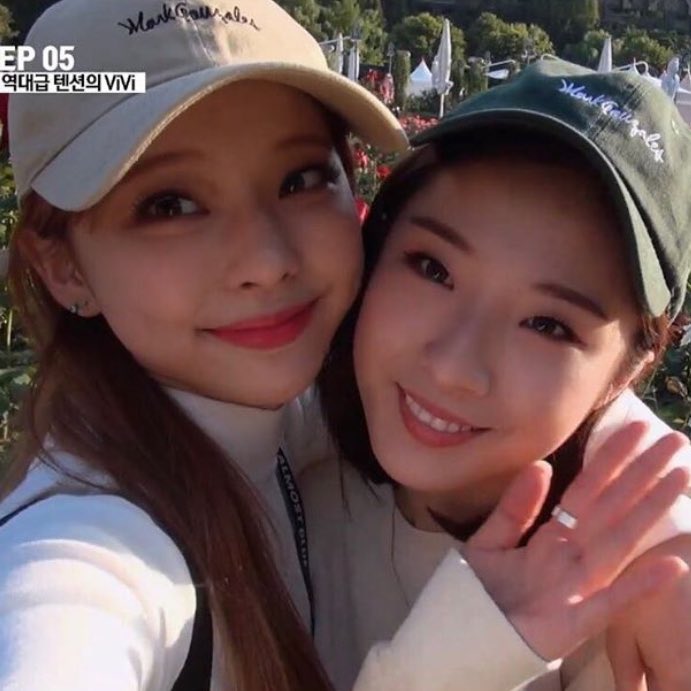 picsofhaseul's tweet photo. happy birthday vivi 💕🦌 orbits love you so so much 
#HappyViViDay #OurDeerViViDay https://t.co/DU5B4l1ogh