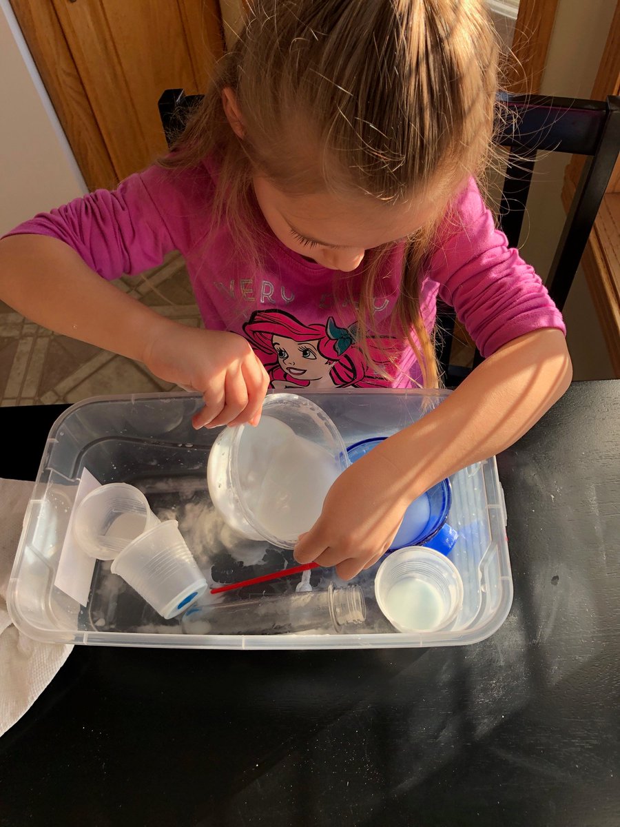 probspuds's tweet photo. Our young Spuds enjoying an ECFE distance learning experience during a Saturday STEAM class. Exploring things around us helps us to discover how things work and feel. #EarlyLearning #SpudPride #SpudSafe @MoorheadSchools https://t.co/z6hjeJepkQ
