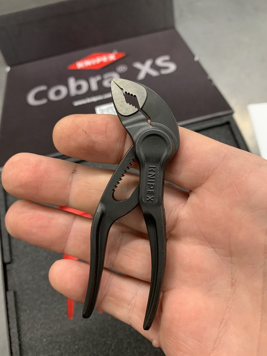 EricTheCarGuy's tweet photo. @knipex_official sent me these new mini cobra water pump pliers last week in a huge box that made them feel even smaller. Wonder what I’ll use these on🤔 What do you think they would be good for? #pliers #knipex #tools #smalltools https://t.co/Qf9xPbOk4a