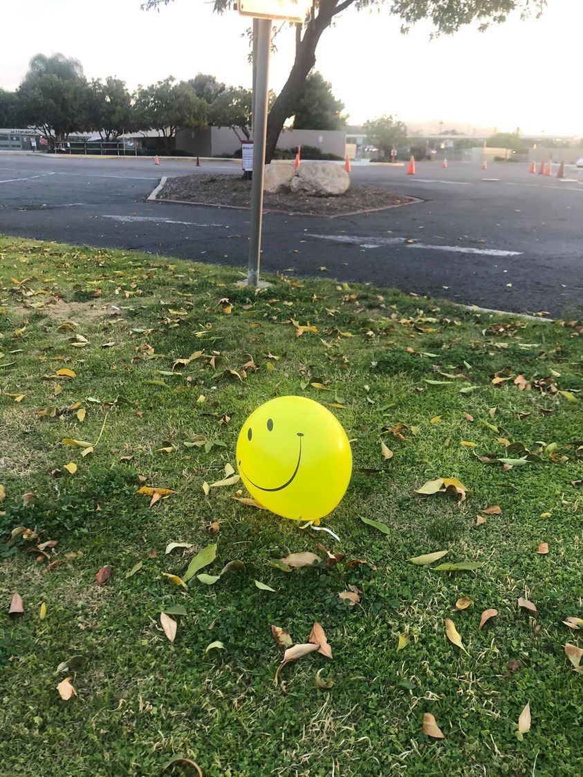 Just a reminder that today is the first day of our 3-day school picture days! Look what greeted me as I arrived to work today! A reminder to always SMILE! #smile <a href="/SSDKristin/">Kristin Baranski, Ed.D</a> <a href="/drsmpierce/">Dr. Stephanie Pierce</a>