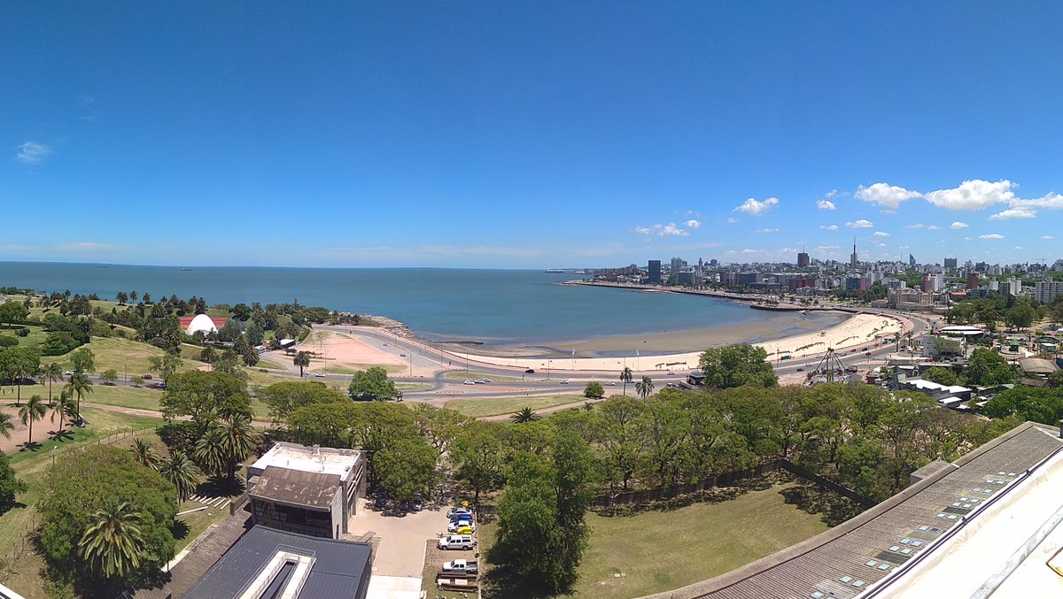 Después de varios meses, hoy finalmente volví al nido. A quien le interese telecom/programación/SDR, buscamos un grupo de proyecto para trabajar en la estación satelital de la azotea de fing. Hay una preciosa oficina con aire acondicionado y hermosas vistas. Vean sino 👇