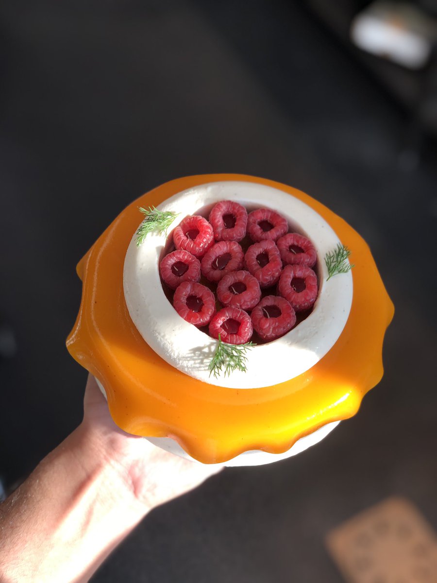 AbodBinMoha's tweet photo. @1binkasem كيكة منعشة للصيف، توت 🍓 مانجو 🥭 باشن فروت 🍈يوزو 🍋 فانيليا 🎋زعتر طازج 🌿

#بن_قاسم https://t.co/PTng3aaTdP